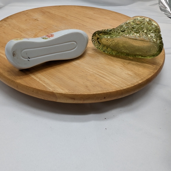 Collector shoe collection: glass,china, metal - Picture 3 of 4